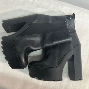 Steve Madden Black Platform Heeled Boots